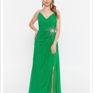 Elegant Green Evening Gown